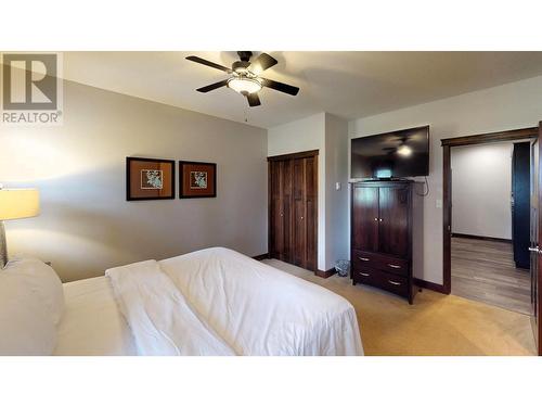 800 Bighorn Boulevard Unit# 816 C, Radium Hot Springs, BC - Indoor Photo Showing Bedroom