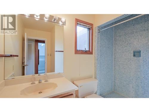 1105 Arawana Road, Naramata, BC - Indoor Photo Showing Bathroom