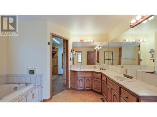 1105 Arawana Road, Naramata, BC - Indoor Photo Showing Bathroom