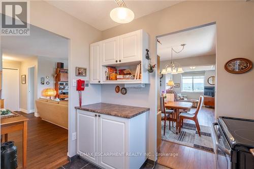 1707 - 301 Frances Avenue, Hamilton (Stoney Creek), ON - Indoor Photo Showing Kitchen