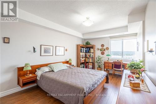 1707 - 301 Frances Avenue, Hamilton (Stoney Creek), ON - Indoor Photo Showing Bedroom