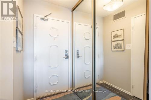 1707 - 301 Frances Avenue, Hamilton (Stoney Creek), ON - Indoor Photo Showing Bathroom