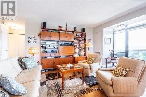 1707 - 301 Frances Avenue, Hamilton (Stoney Creek), ON - Indoor Photo Showing Living Room