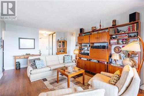 1707 - 301 Frances Avenue, Hamilton (Stoney Creek), ON - Indoor Photo Showing Living Room