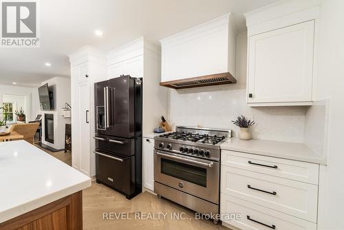 698 Rye Street, Niagara-On-The-Lake, ON - Indoor Photo Showing Kitchen