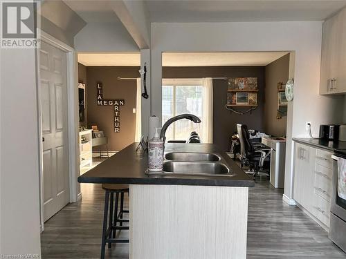 293 Fairway Road N Unit# 26, Kitchener, ON - Indoor Photo Showing Kitchen With Double Sink