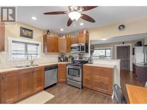 380 Dougall Road N, Kelowna, BC - Indoor Photo Showing Kitchen With Stainless Steel Kitchen With Double Sink