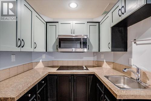 3071 Heddle  Road, Nelson, BC - Indoor Photo Showing Kitchen