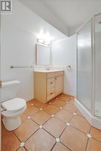 3071 Heddle  Road, Nelson, BC - Indoor Photo Showing Bathroom