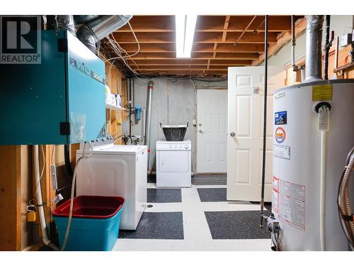 3071 Heddle  Road, Nelson, BC - Indoor Photo Showing Basement