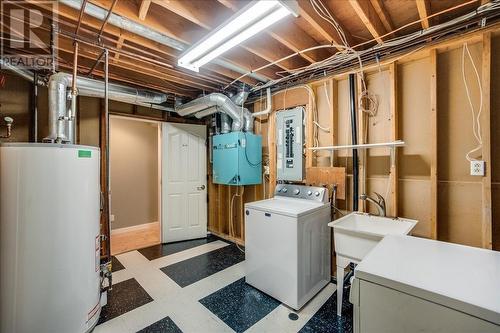 3071 Heddle  Road, Nelson, BC - Indoor Photo Showing Laundry Room