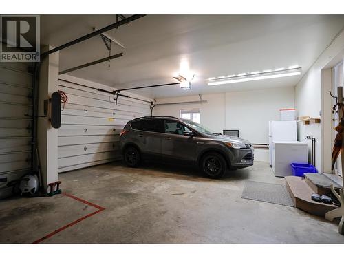 3071 Heddle  Road, Nelson, BC - Indoor Photo Showing Garage