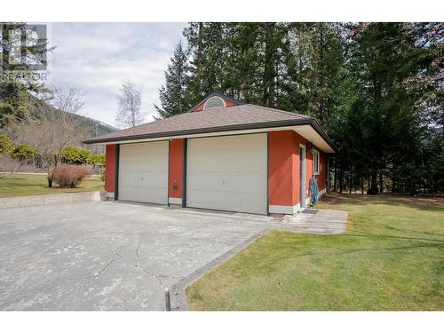 3071 Heddle  Road, Nelson, BC - Outdoor