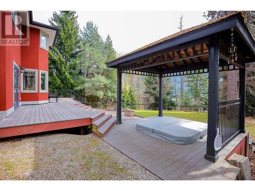 3071 Heddle  Road, Nelson, BC - Outdoor With Deck Patio Veranda With Exterior