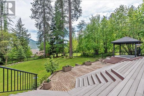 3071 Heddle  Road, Nelson, BC - Outdoor With Deck Patio Veranda With Backyard