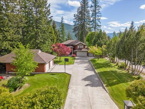 3071 Heddle Road, Nelson, BC - Outdoor