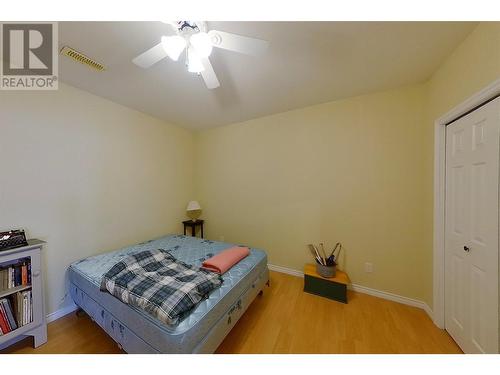 881 16 Street Ne Unit# 7, Salmon Arm, BC - Indoor Photo Showing Bedroom