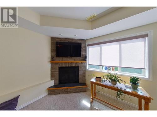 881 16 Street Ne Unit# 7, Salmon Arm, BC - Indoor With Fireplace