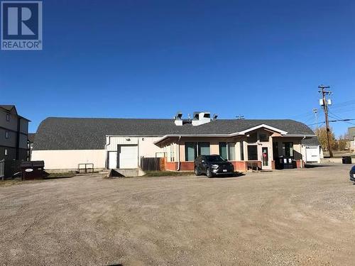 905 100 Avenue, Dawson Creek, BC 