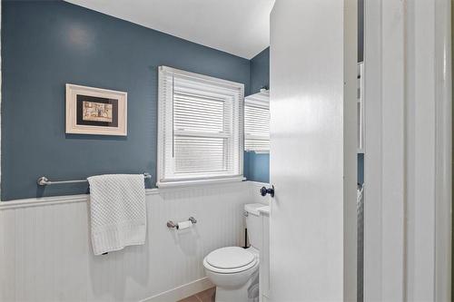 3202 Trinity Church Road, Hamilton, ON - Indoor Photo Showing Bathroom