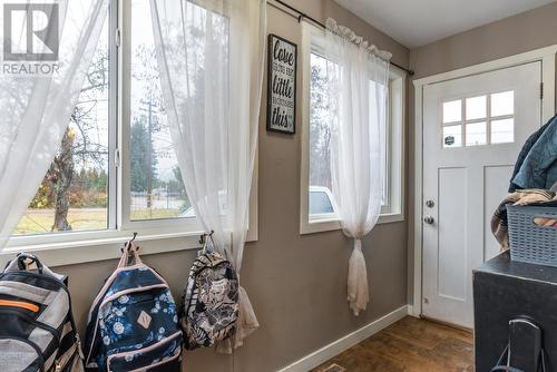 2704 Columbia  Avenue, Castlegar, BC - Indoor Photo Showing Other Room