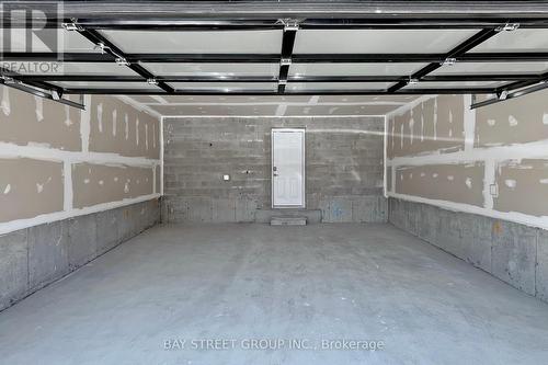 173 Mumbai Drive S, Markham, ON - Indoor Photo Showing Garage