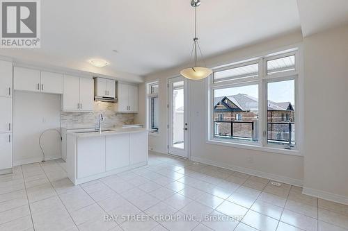 173 Mumbai Drive S, Markham (Middlefield), ON - Indoor Photo Showing Kitchen