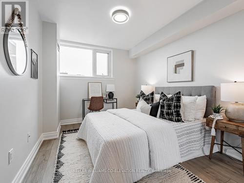 1309 - 240 Scarlett Road, Toronto (Rockcliffe-Smythe), ON - Indoor Photo Showing Bedroom