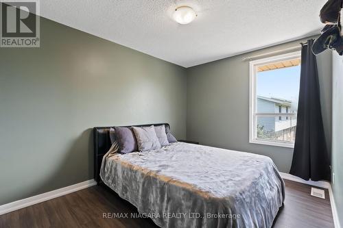 3 - 242 Lakeport Road, Niagara Falls, ON - Indoor Photo Showing Bedroom