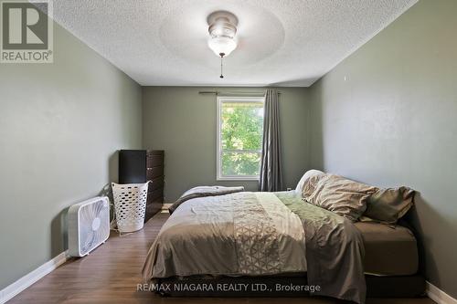 3 - 242 Lakeport Road, Niagara Falls, ON - Indoor Photo Showing Bedroom