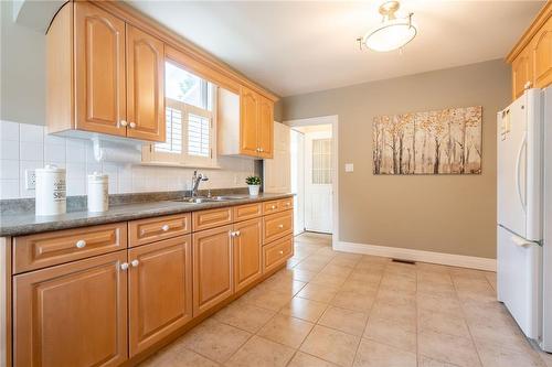 Kitchen - 98 Holmes Avenue, Hamilton, ON - Indoor Photo Showing Kitchen With Double Sink