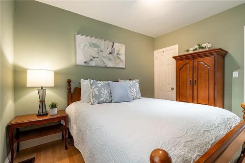 Bedroom #1 - 98 Holmes Avenue, Hamilton, ON - Indoor Photo Showing Bedroom