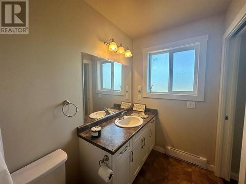 1617 88 Avenue Unit# 801, Dawson Creek, BC - Indoor Photo Showing Bathroom