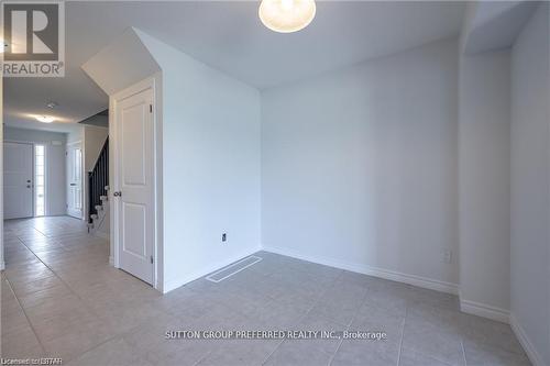 357 Kennington Way, London, ON - Indoor Photo Showing Other Room