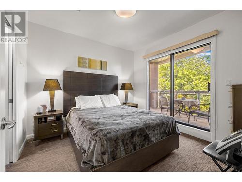 654 Cook Road Unit# 418, Kelowna, BC - Indoor Photo Showing Bedroom