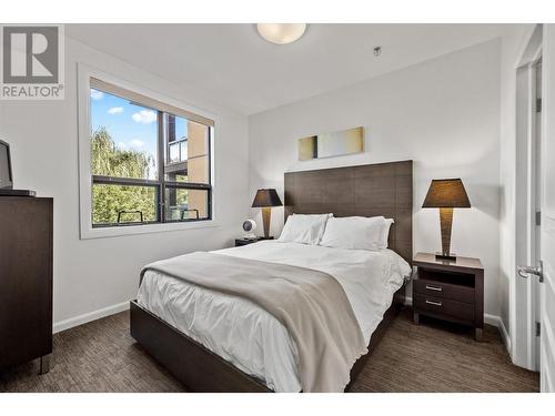 654 Cook Road Unit# 418, Kelowna, BC - Indoor Photo Showing Bedroom