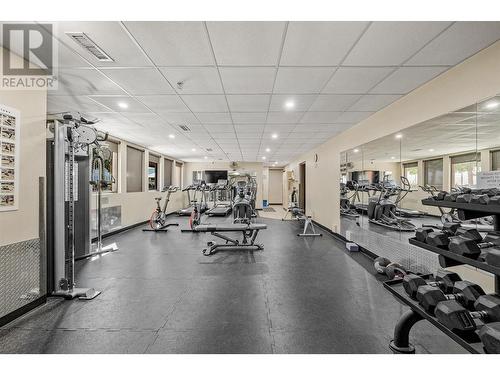 654 Cook Road Unit# 418, Kelowna, BC - Indoor Photo Showing Gym Room