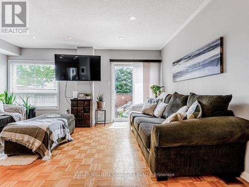 8 Thunderbird Trail, Brampton (Sandringham-Wellington), ON - Indoor Photo Showing Other Room