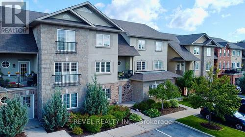 11 - 53 Ferndale Drive S, Barrie (Ardagh), ON - Outdoor With Facade