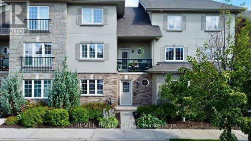 11 - 53 Ferndale Drive S, Barrie (Ardagh), ON - Outdoor With Facade