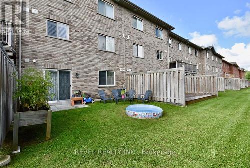 11 - 53 Ferndale Drive S, Barrie (Ardagh), ON - Outdoor With Exterior