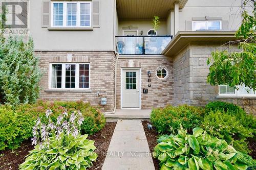 11 - 53 Ferndale Drive S, Barrie (Ardagh), ON - Outdoor