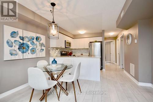 11 - 53 Ferndale Drive S, Barrie (Ardagh), ON - Indoor Photo Showing Dining Room