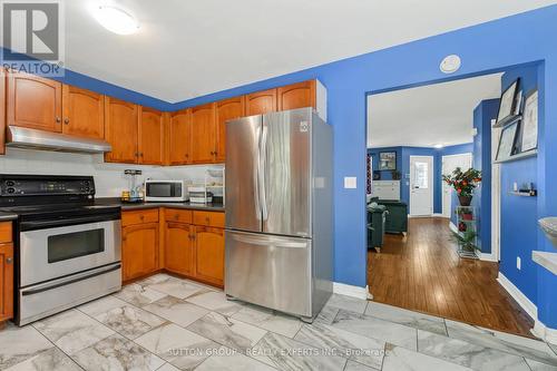 14 Potters Way, Woodstock, ON - Indoor Photo Showing Kitchen