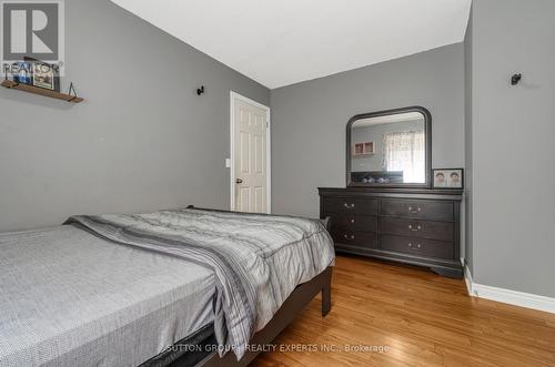 14 Potters Way, Woodstock, ON - Indoor Photo Showing Bedroom