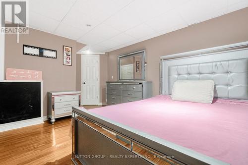 14 Potters Way, Woodstock, ON - Indoor Photo Showing Bedroom