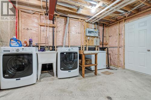 14 Potters Way, Woodstock, ON - Indoor Photo Showing Laundry Room