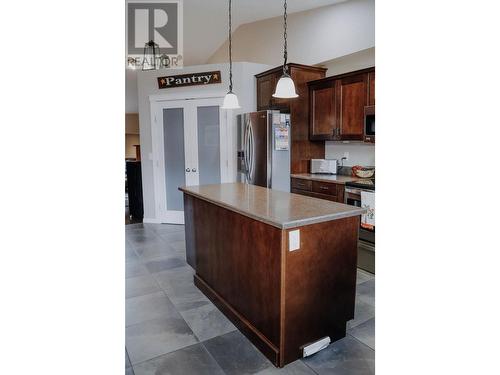 10407 114A Avenue, Fort St. John, BC - Indoor Photo Showing Kitchen