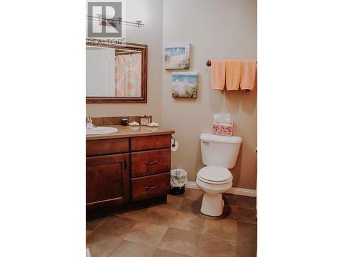 10407 114A Avenue, Fort St. John, BC - Indoor Photo Showing Bathroom