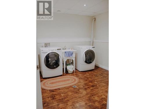 10407 114A Avenue, Fort St. John, BC - Indoor Photo Showing Laundry Room